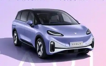 全球首款智能電動(dòng)親子車(chē)極狐考拉上市 售價(jià)13.18萬(wàn)元-16.98萬(wàn)元